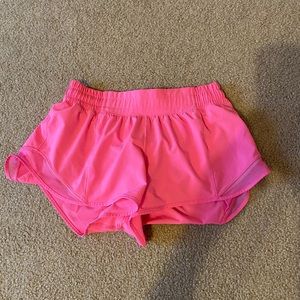 lululemon hot pink hotty hot shorts